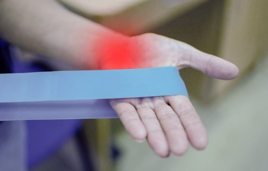 Rehabilitation Pr und post Operation und nach Verletzungen